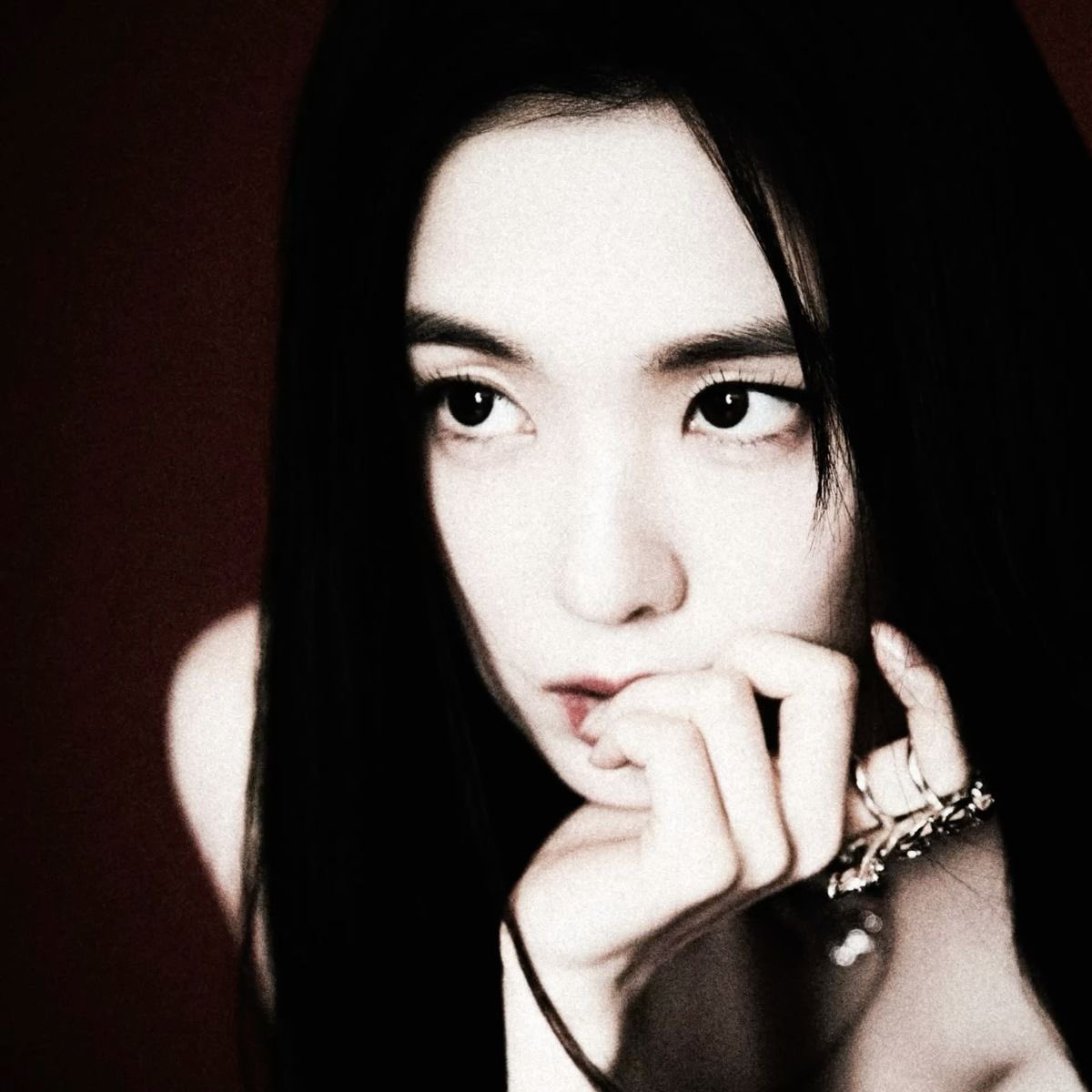 seulgixme's tweet photo. vamprene jebal https://t.co/QtwRySemla