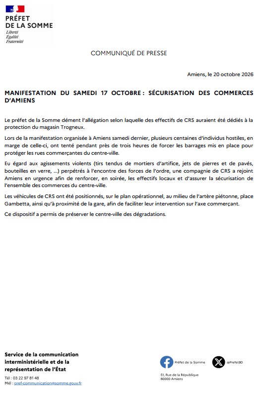 Prefet80's tweet photo. #Information | MANIFESTATION DU SAMEDI 17 OCTOBRE : SÉCURISATION DES COMMERCES D’AMIENS

Le préfet de la Somme dément l’allégation selon laquelle des effectifs de CRS auraient été dédiés à la protection du magasin Trogneux.

👇 https://t.co/dKjxR5LRF3