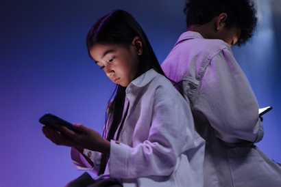 LearninginAS's tweet photo. [New Post] Screen Time and Young People

While limiting screen time has long been seen as the responsibility of parents, experts say that the burden should be shared by educators, youth program leaders and policymakers, too. 

https://t.co/tMTPQoCDlq https://t.co/MjgQkVW2wB