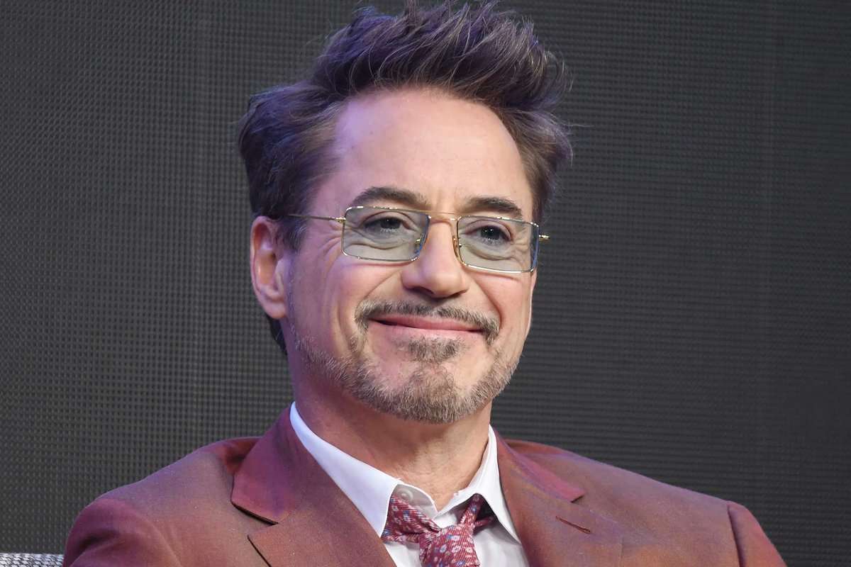 favedltd's tweet photo. @Snap just signed @RobertDowneyJr as the face of its $2,200 @specs AR glasses. Can't think of a better pick than the king of statement frames 🕶️ https://t.co/UGApwaj0KD