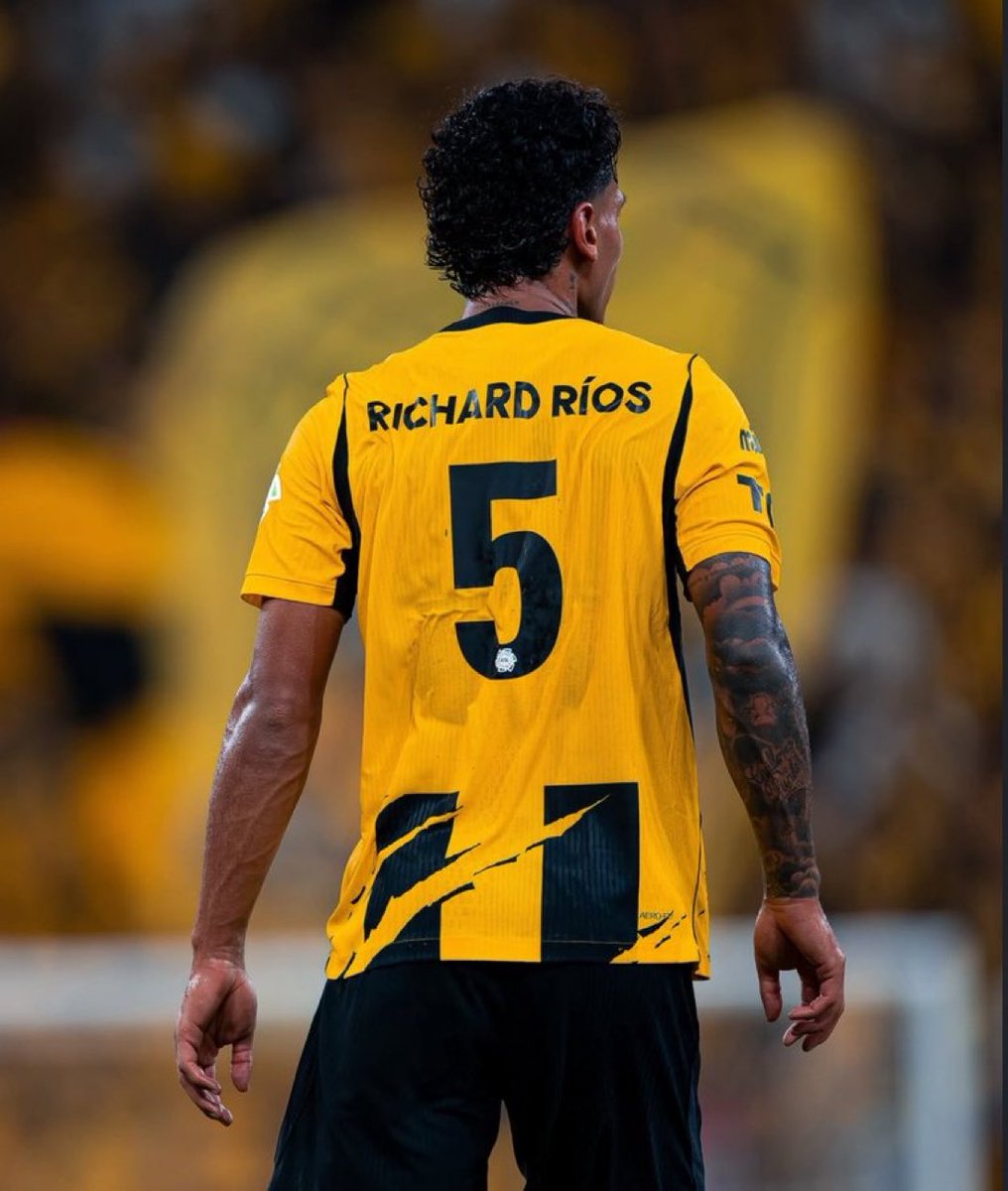 khaleddlim's tweet photo. افضل لاعب بالمباراة بلا منازع 

ريتشارد ريوس 🖤💛 https://t.co/0XMdoUyBtI