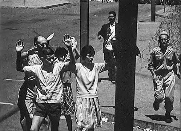 philocaskdor's tweet photo. @AzzedineTAIBI @davidlisnard Oran, femmes et enfants,  sûrement quelques instant avant de se faire, décapiter!, ou éventrer !,ou fusiller par des putains de lâches.

J’en ai tellement rien à foutre de ce 17 octobre.

Merci M. LISNARD. https://t.co/nFio8L563P
