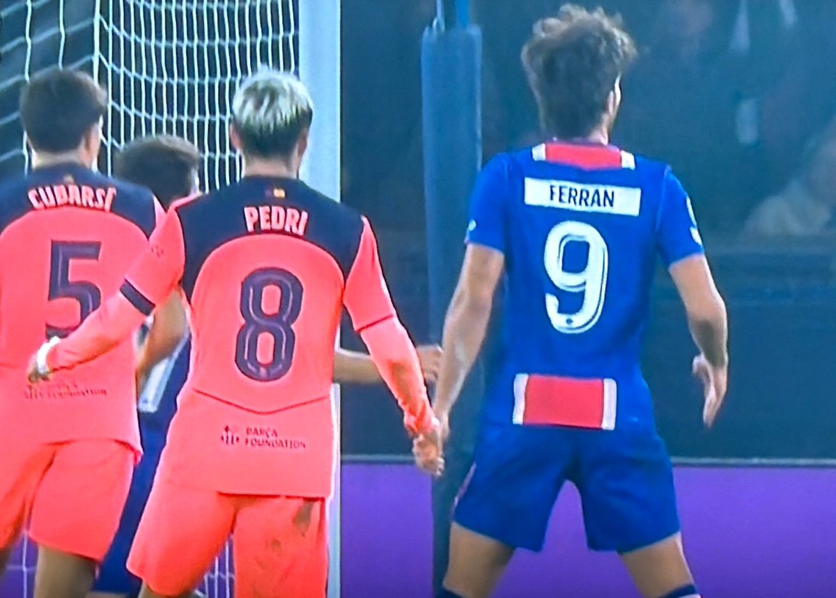 pedribun's tweet photo. HEATED RIVALRY IN REAL LIFE https://t.co/oCslDfRyjh