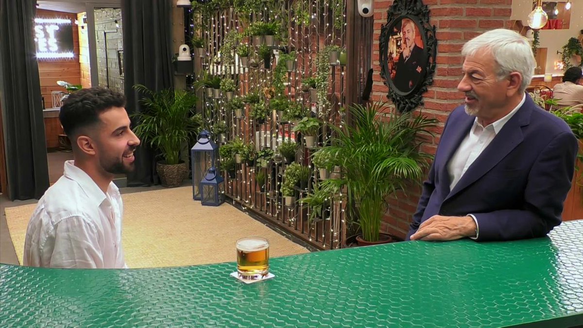 firstdates_tv's tweet photo. ¡Arrancamos #FirstDates20O en @telecincoes ! 

❤️ Síguelo en directo  🔵 https://t.co/6qITOEQh3S https://t.co/BrK4h0pz3g