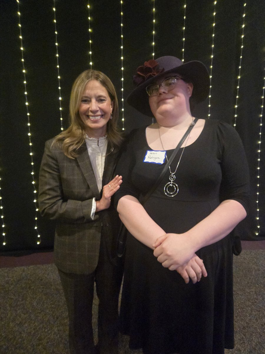BioWD's tweet photo. @VeryGewd @amyactonoh Makes me proud I met her back in Feburary.  I look terrible but oh well. https://t.co/13w0NNq7xQ