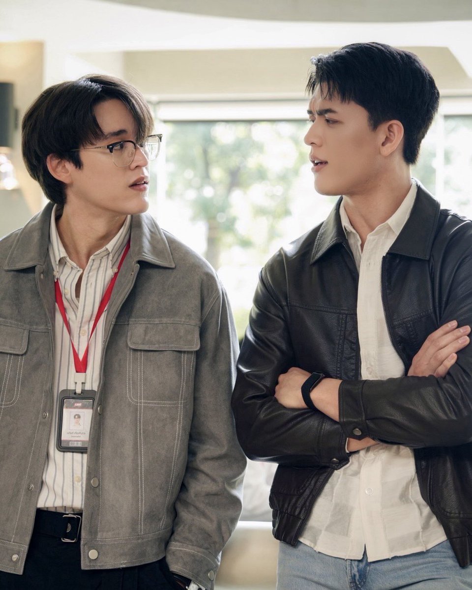 hubboyslove's tweet photo. Novas imagens das gravações de ‘Round One’, novo BL com #JossGawin e #MarkOhm.

Um lutador e um jornalista presos num looping temporal tentam encontrar uma saída, mas quebrar o ciclo pode ter um preço. https://t.co/mTcyXZxrBe