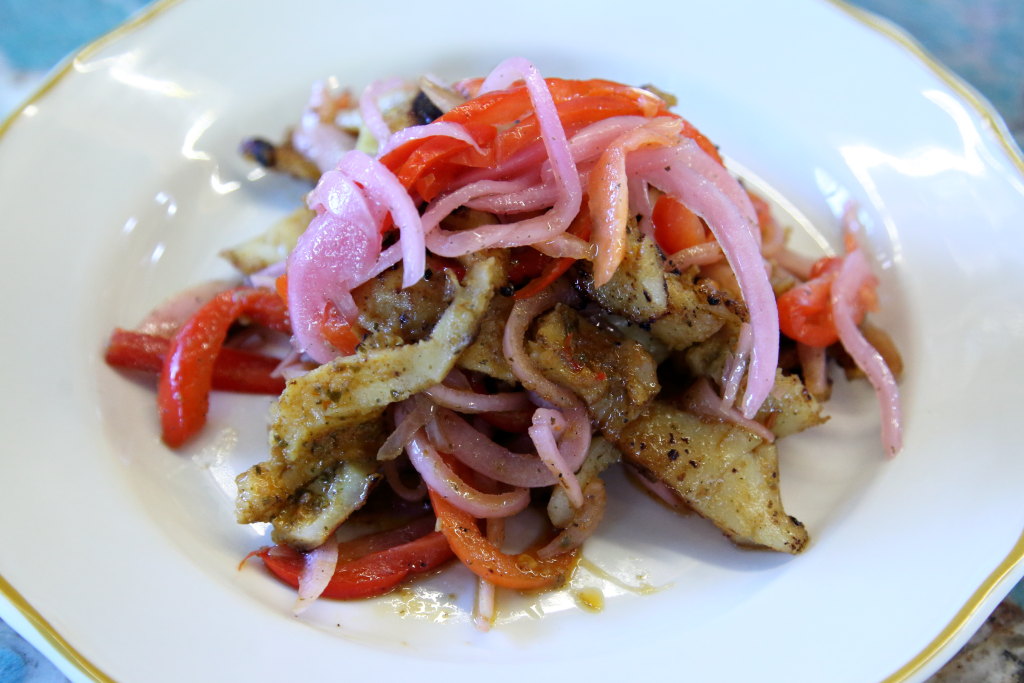 EIT's tweet photo. Lambi grillé, Haitian-style grilled conch, 3 Pierres 1 Feu, Marché Jean-Talon, Montreal https://t.co/9rRjHVL1IU