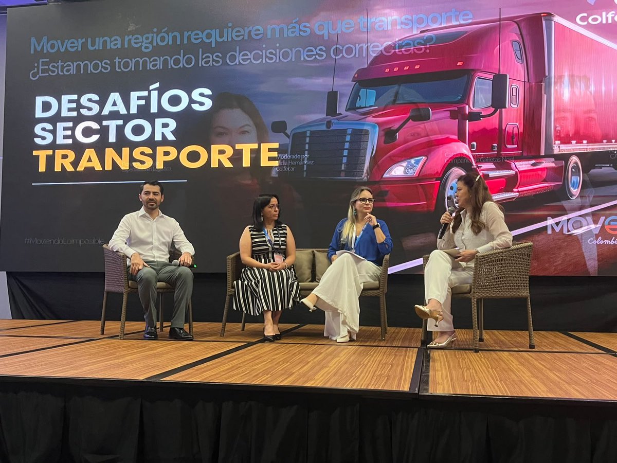 Colfecar's tweet photo. 🚛🌎 ¡COLFECAR presente en #MOVEX2026!

Nuestra presidente ejecutiva, Nidia Hernández, moderó un panel internacional sobre los retos del transporte de carga en América Latina: seguridad, déficit de conductores y competitividad logística.

#COLFECAR #TransporteDeCarga #Logística https://t.co/brlyvXC10b