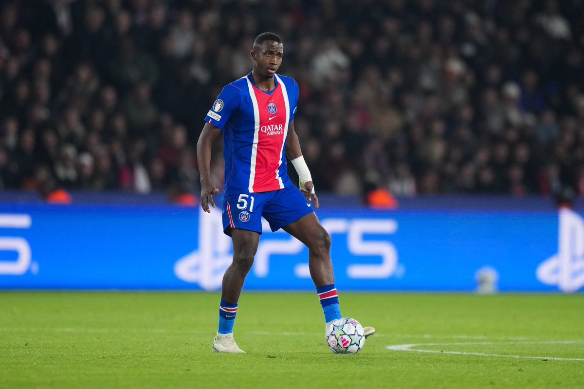 ActuFoot_'s tweet photo. 🚨 WILLIAN PACHO 🇪🇨 est le défenseur en activité qui a disputé le plus de matchs de LDC SANS RECEVOIR DE CARTON : 37 ! 👏

📊 @Statsdufoot https://t.co/EC1ymGypl0