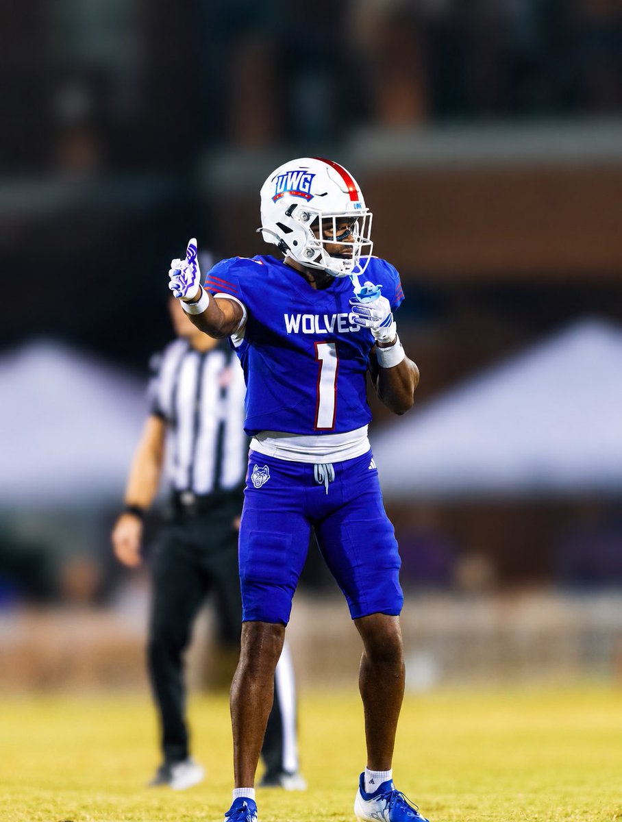 DougDodard1's tweet photo. #AGTG Blessed to receive an offer from The University of West Georgia‼️ 

@TVCCFOOTBALL @_CoachRuss_ @Coach_Po @CoachLeoHunt @CoachBeck_PTF @JUCOFFrenzy @JuCoFootballACE @JClarkHFB247 https://t.co/QvYiyls7pb