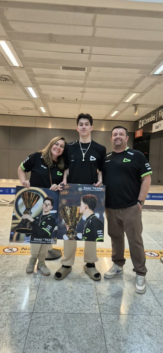 tkzinvlr's tweet photo. família 🥰❤️ https://t.co/09GTesP9e2