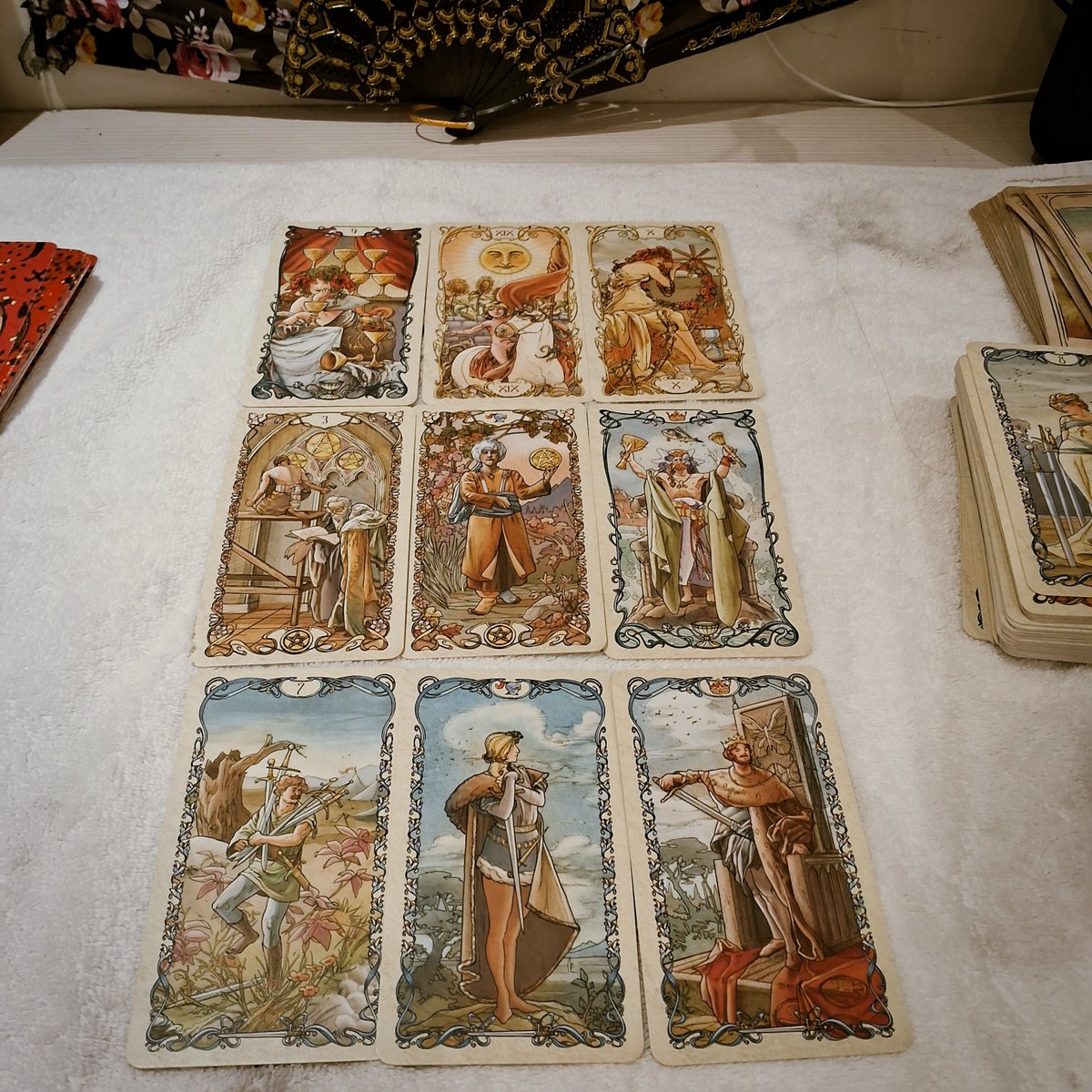 gumbdatarot's tweet photo. Apreciem esse tarot https://t.co/9fLWY0BCzM