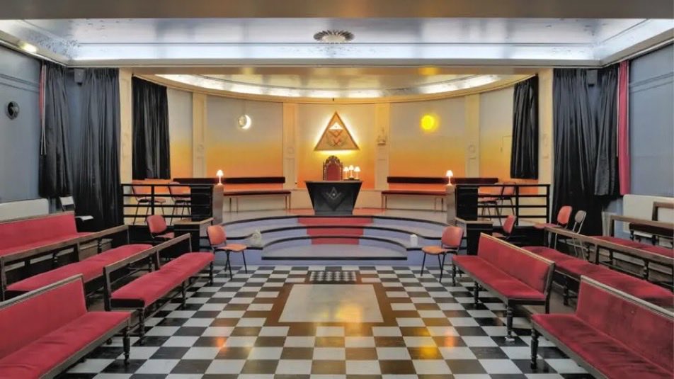 doyaksec's tweet photo. #France.The #GODF,a #Masonic org,has experienced a #leak of thousands of docs:9,000 pages consisting of meeting minutes,#financial statements,details for #lodge members.The docs cover the period from 2017/2026.The #hacktivist group #LunarisSec has claimed responsibility. And? https://t.co/VCRteefYFK