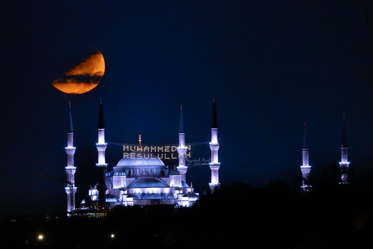 gezginvizor's tweet photo. Sultanahmet ve ay batımı... https://t.co/WTfUyecIpM