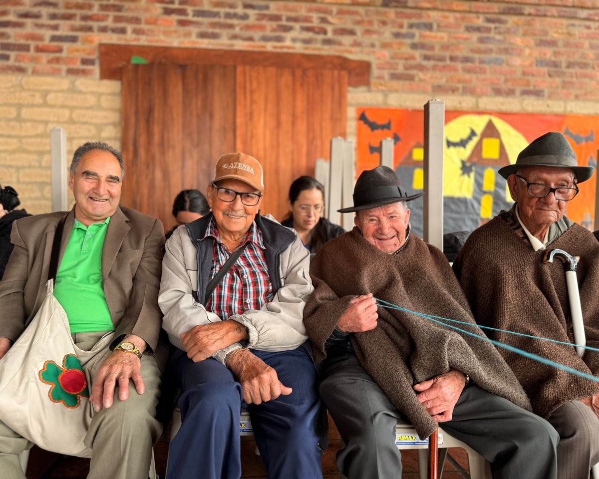 SecGobCundi's tweet photo. A través de juegos, ejercicios de respiración, articulación y actividades participativas, fortalecimos sus conocimientos de una manera cercana, didáctica y significativa. https://t.co/MZz6M8BvlR