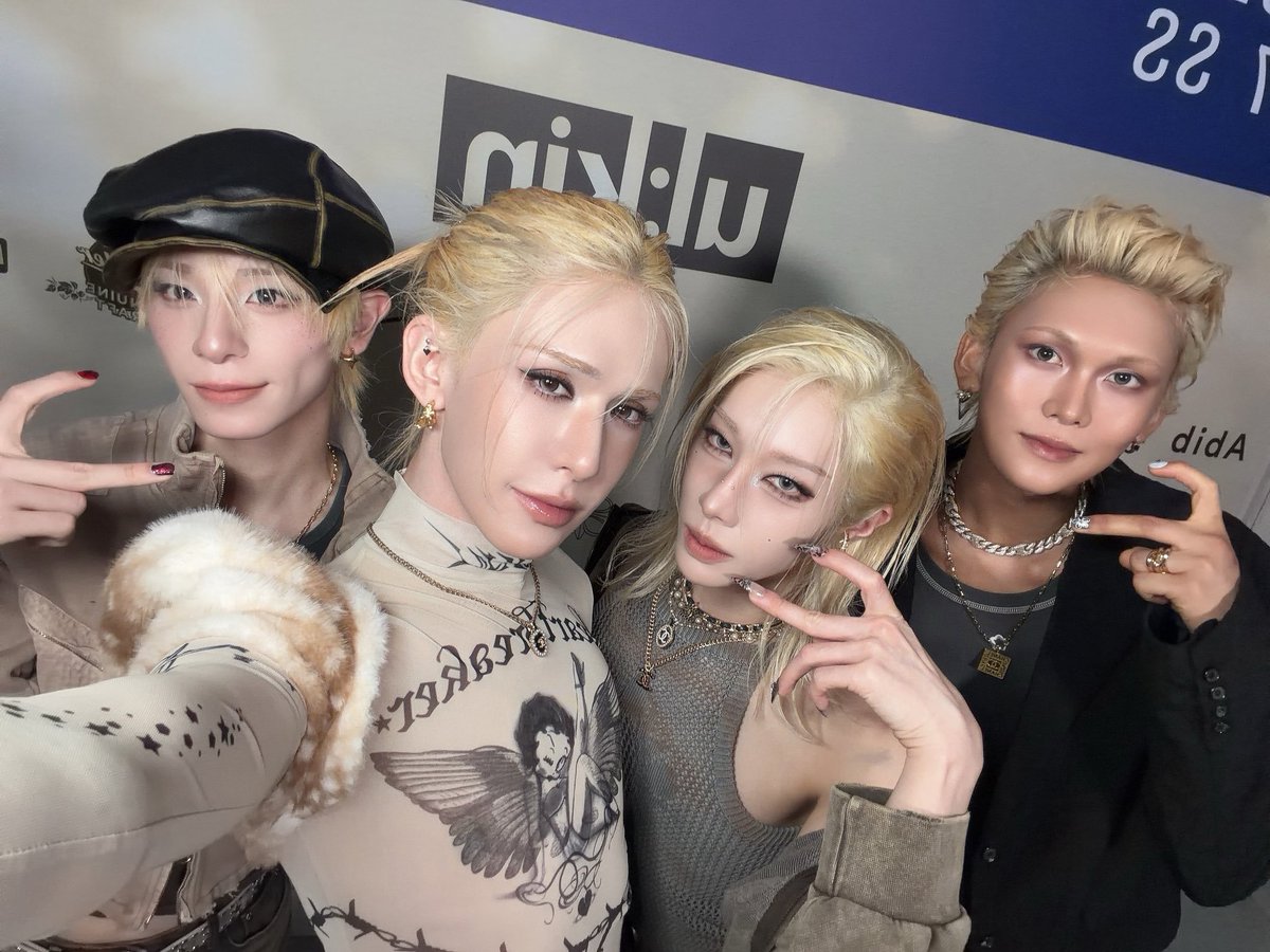 WUMUTITI_777's tweet photo. I vote for #XLOV on #2026MAMAVOTE @XLOV_official https://t.co/UTmMO3xdgs