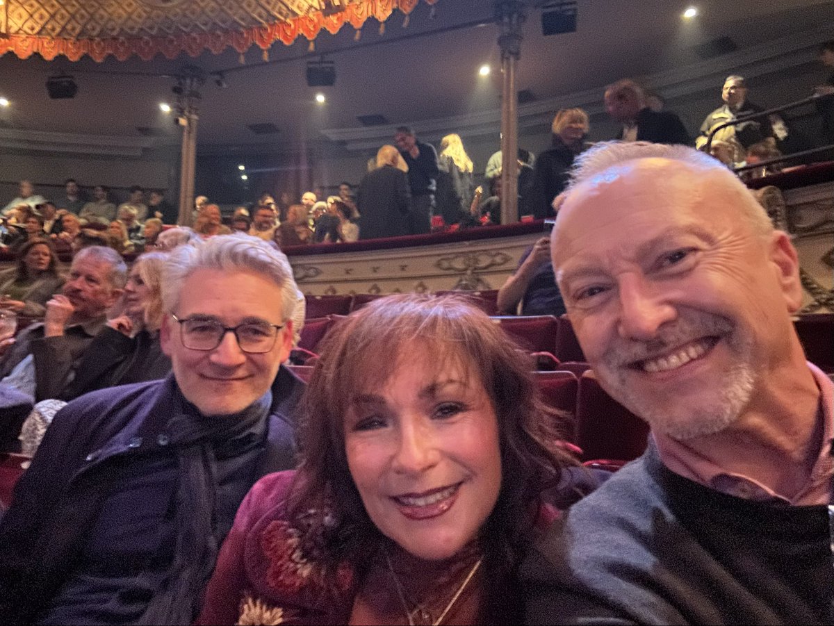 StuartReviews's tweet photo. @LAndrusier You were terrific as always, and so were your very proud folks. Pleasure to chat before the press night tonight. Congrats. Sx

@oldvictheatre #MartinGuerre @LBO_Theatre https://t.co/NMmLZYisEd