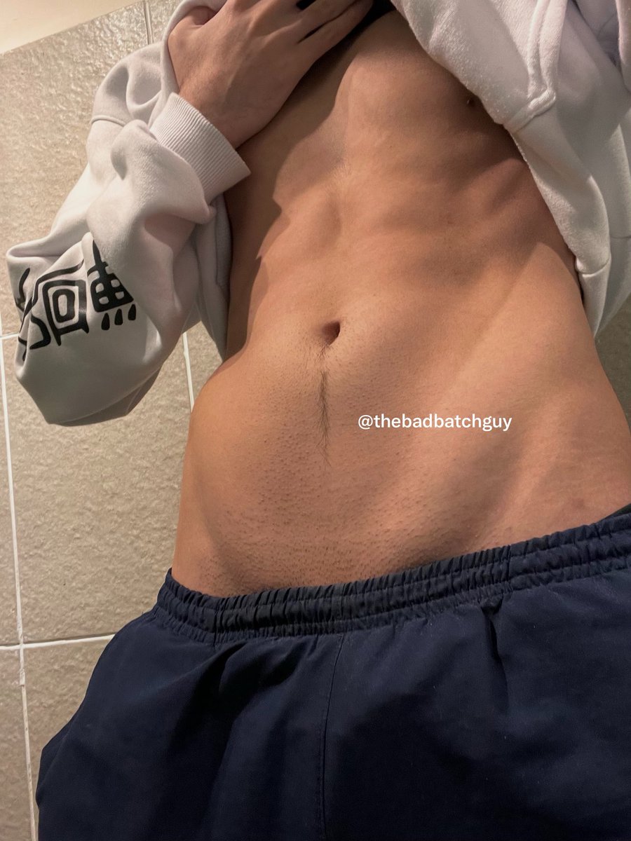 thebadbatchguy's tweet photo. The face/ the body #twunk or #twink? 🤘🏻🤓 https://t.co/iQszo3snci