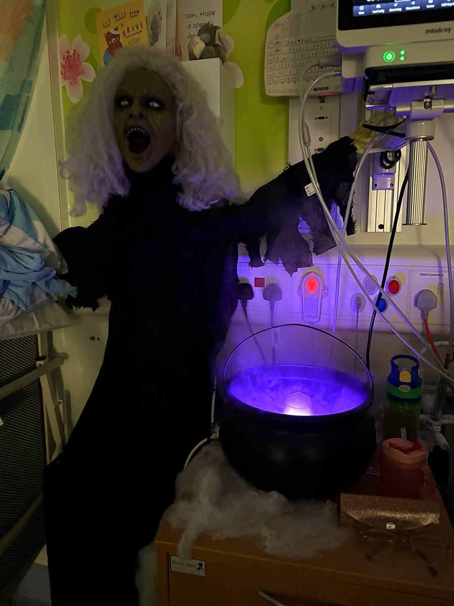 chillibean2018's tweet photo. Many know on X/Twitter that Halloween is Leonie’s favourite time of the year. Sadly, this year we won't be decorating our home/outside for her & other children. 
So, JD & I have brought Halloween…to Leonie. 😪 👻 🧙 🎃 #TeamLeonie 💔 @StephenKing @TheHorrorMaster #halloween  #Sepsis #Exhaustedmum #Fighter #FcukYouCP #Ecoli #neuromuscular #scoliosis #Surgery 

My little fighter’s charity donation link;https://t.co/i7z8aRQy6h