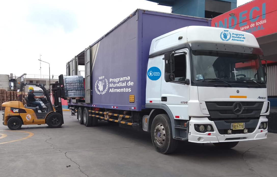 WFP_Peru's tweet photo. 🚚 Ante la emergencia causada por los incendios forestales, el Programa Mundial de Alimentos, en coordinación con @indeciperu , está transportando toneladas de alimentos con destino a comunidades de Satipo y el VRAEM. https://t.co/Aazu9Nn7d8