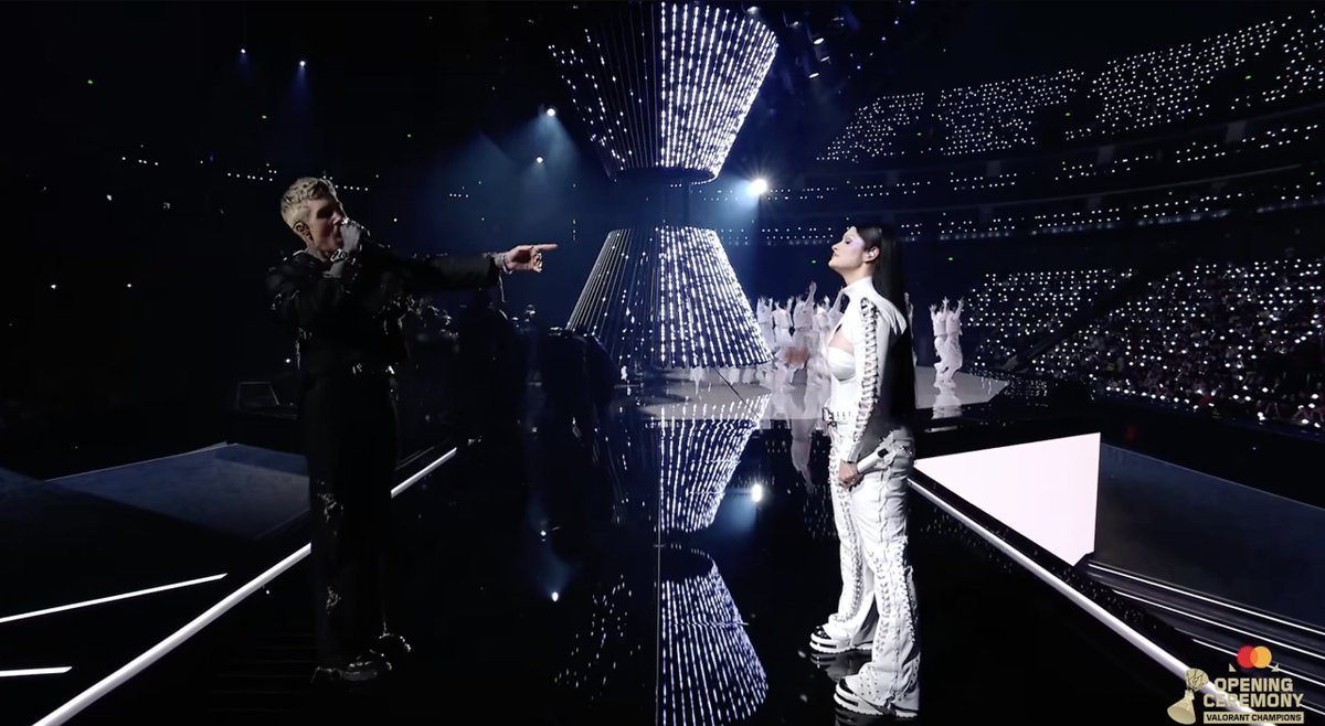 StrifeMagazine's tweet photo. Watch Oli Sykes &amp; Courtney LaPlante perform live at the VALORANT Champions opening ceremony!

⬇️⬇️⬇️ https://t.co/bactrmuaFY