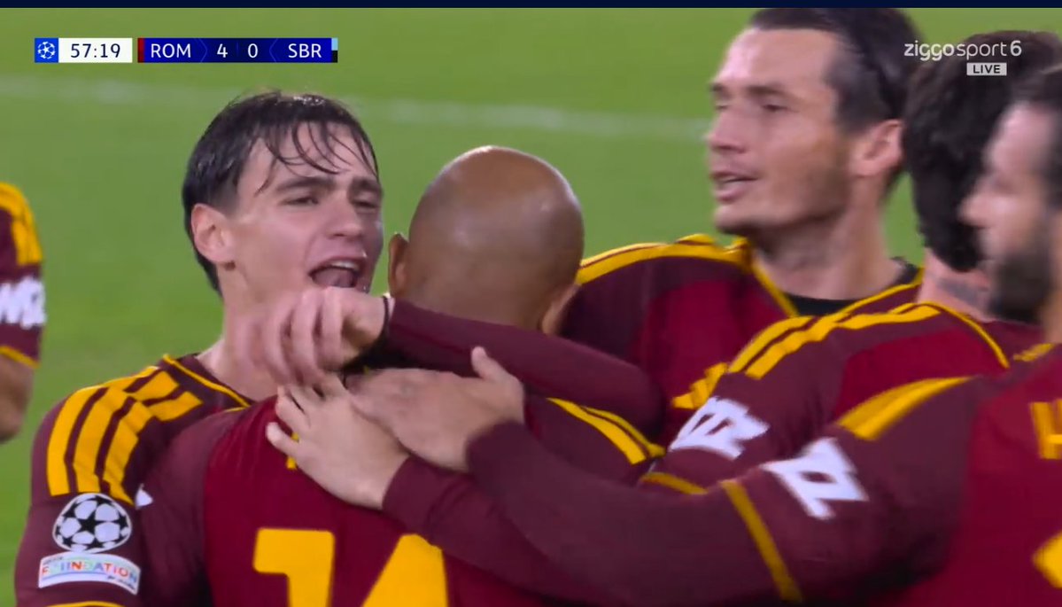 foet247europa's tweet photo. Roma 4 Slovan Bratislava 0. Malen #UCL #ROMSLO https://t.co/vHO2DO3H6E