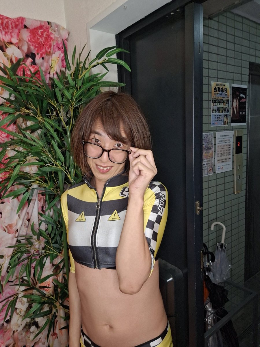 haruka2sugimoto's tweet photo. メガネのお姉さんはお好きかな❔

#女装 https://t.co/gedPqRwOBj