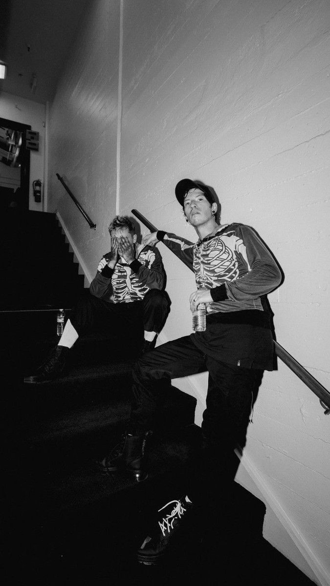 HODUKAVllCH's tweet photo. the tøpabrams parallels https://t.co/CiERK6GoHK