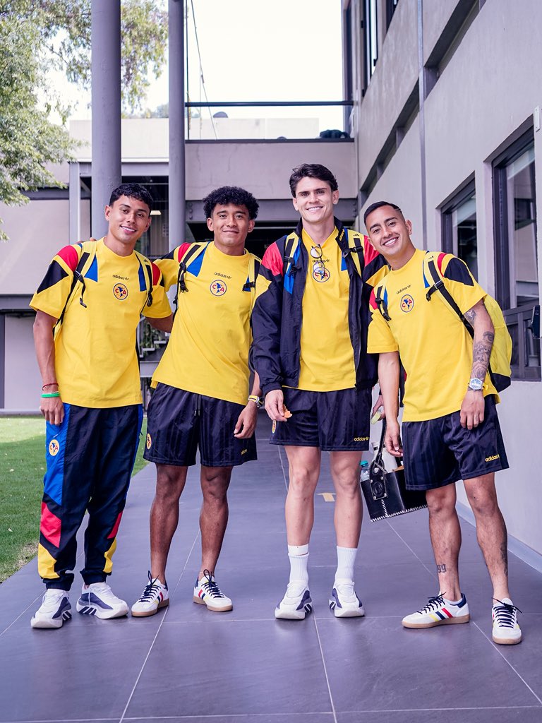 ClubAmerica's tweet photo. ¡Vámonos! Tenemos una cita en Guadalajara. Allá les vemos, Americanistas 🦅🔜 https://t.co/SC6bx9xlRT