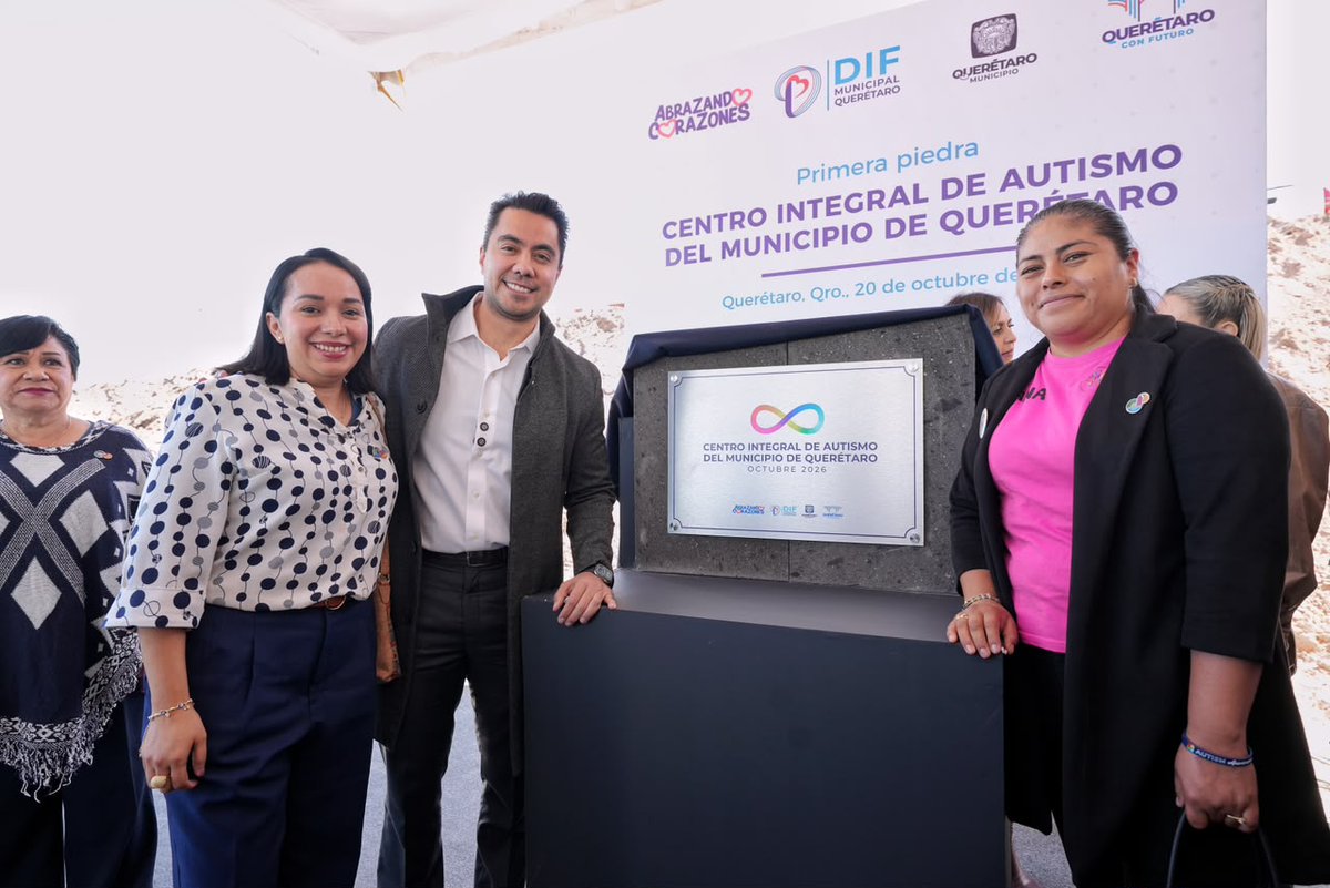 PoderCiudadanoo's tweet photo. #EnBocaDeTodos: 🧩🏗️ ¡QUERÉTARO TENDRÁ UN CENTRO INTEGRAL DE AUTISMO CON INVERSIÓN DE 32.5 MILLONES DE PESOS! FELIFER MACÍAS ARRANCA CONSTRUCCIÓN DE ESPACIO ESPECIALIZADO QUE OFRECERÁ TERAPIAS, ATENCIÓN PSICOLÓGICA Y APOYO A MÁS DE MIL PERSONAS 🏥💙🤝
⤵
https://t.co/NoboDhk0Dn

Únete a nuestro canal 👉 https://t.co/dQK26JRsD5
📌 ¿Tienes una denuncia? Escríbenos al 446 144 4405