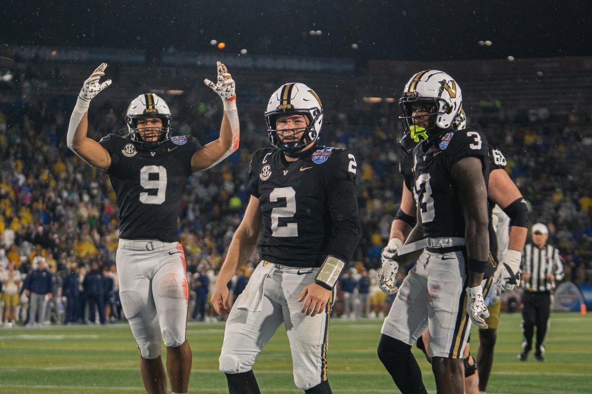 JarrettFriendl1's tweet photo. Blessed to receive a offer from Vanderbilt University #agtg #gocommodores @Ethan_McBride @ma_eagles_ath @Coach_Flaherty @NickyV05 https://t.co/COeHMz4zEM