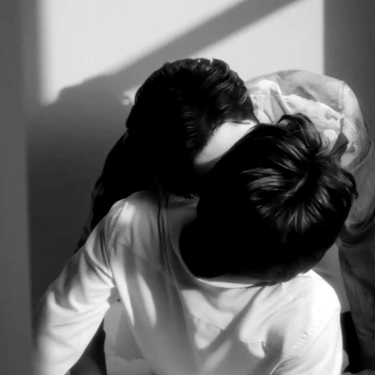 aeternumsun's tweet photo. 𝘼𝙙𝙙𝙞𝙘𝙩𝙚𝙙 — 𝙨𝙣𝙚𝙖𝙠 𝙥𝙚𝙚𝙠 🔞

mention of : cheeting, hars word https://t.co/7IxB9BYzub