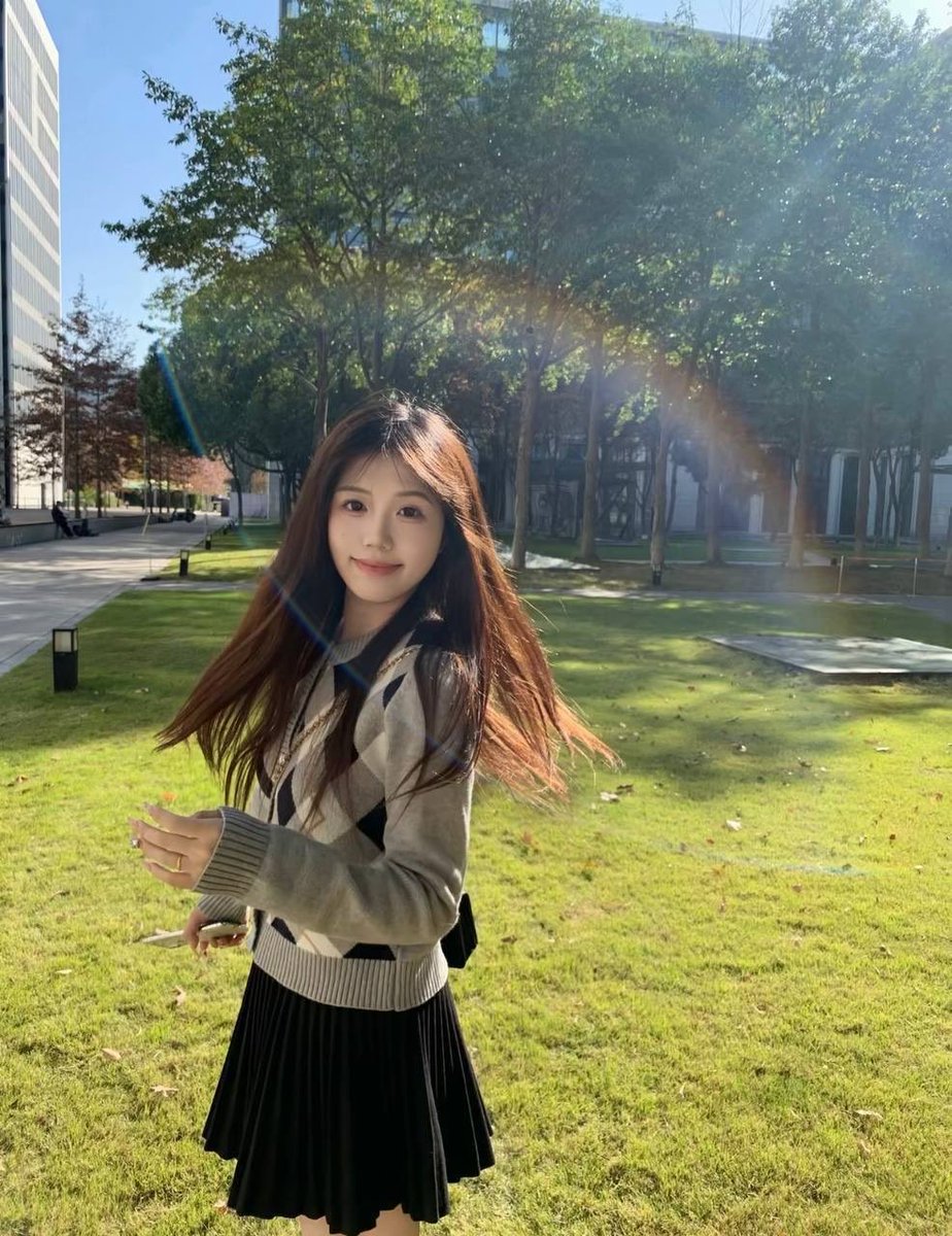 vmiaej's tweet photo. 夏天的🌬️ https://t.co/5jSCLRnzxk