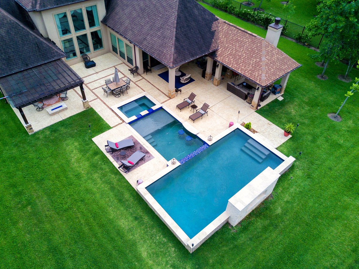 PlatinumPools's tweet photo. A great backyard plan balances beauty, function, and the way your family wants to spend time outside.
#BackyardPlanning #OutdoorDesign #CustomPool https://t.co/YsD2equGV8