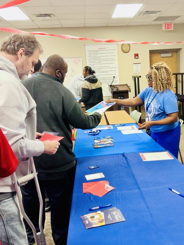 RideKCTransit's tweet photo. 💙 Connecting people to opportunities, one ride at a time! 🚌

RideKC joined The Salvation Army's Employee Resource &amp; Wellness Fair on Friday, sharing transit options, reduced fare programs and resources to help people get where they need to go.

Thanks for having us!

#RideKC https://t.co/HlGg5GOP42