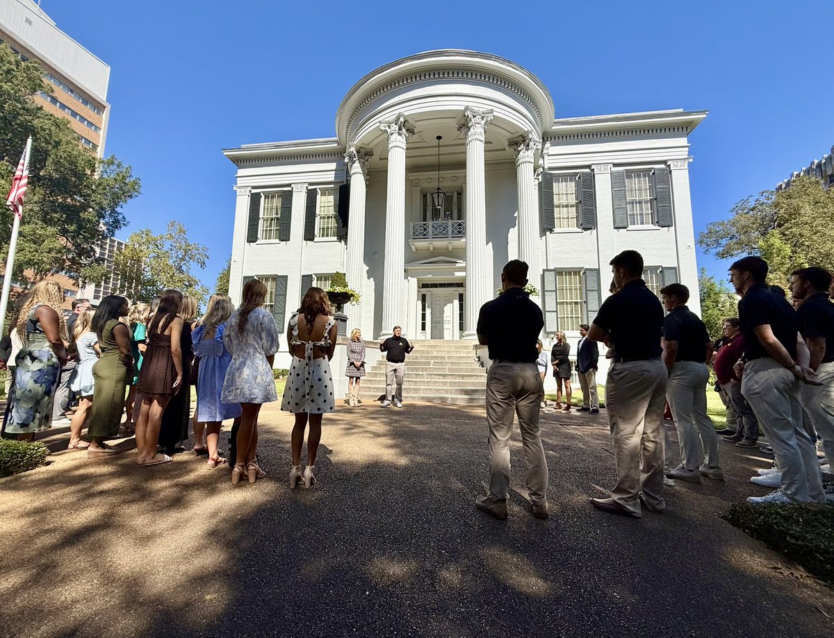 tatereeves's tweet photo. Proud to welcome @PRCC_Wildcats national champions to the Mississippi Governor's Mansion today. 
 
Bringing home national championships in baseball, softball, and cheer in the same year is an extraordinary achievement!
 
Congratulations, Wildcats! 🏆 #RollRiverRoll https://t.co/wrqjaXuyQg
