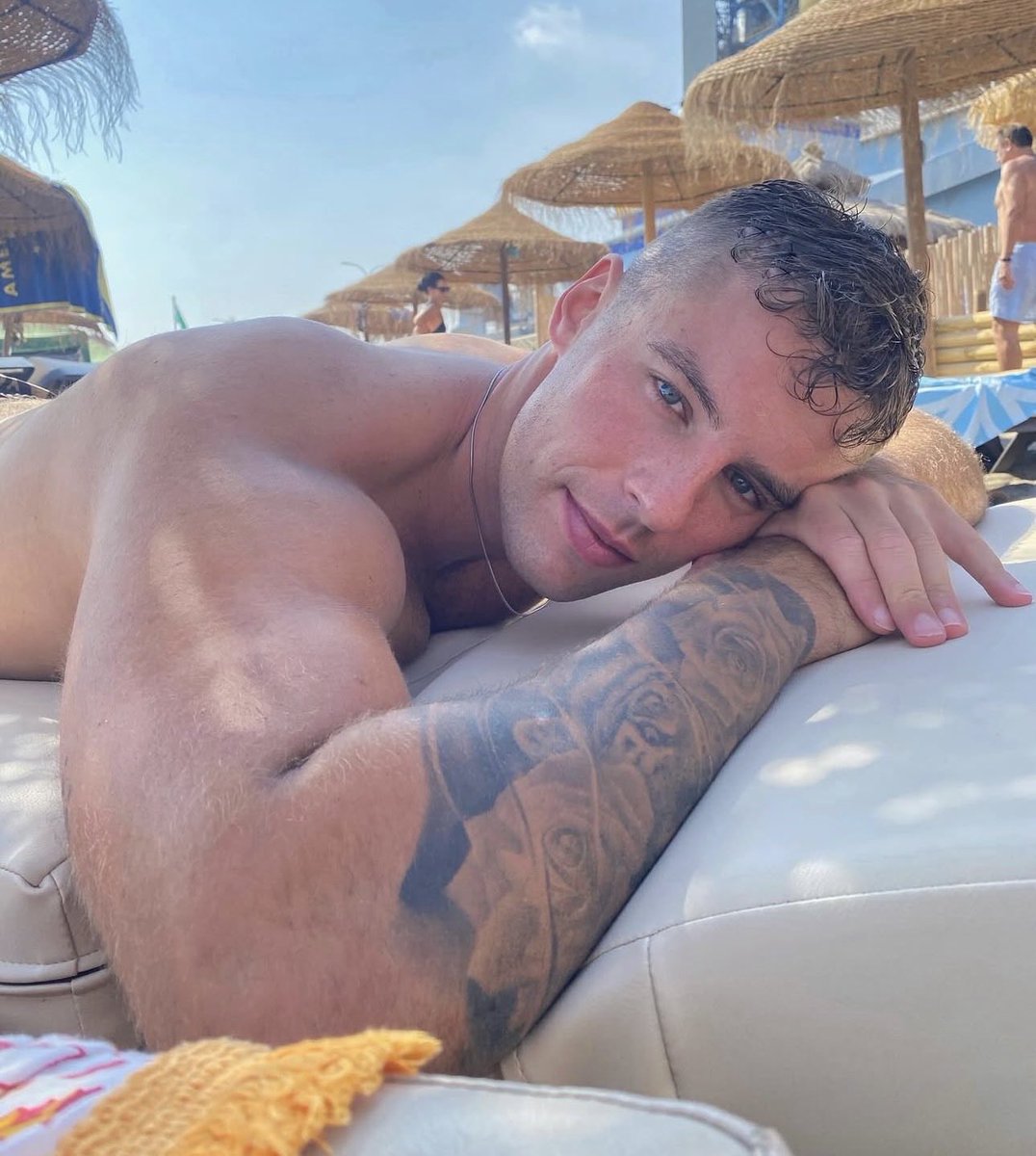 JoshBrowII's tweet photo. @Nudebeach1987 https://t.co/952f1byQ7M