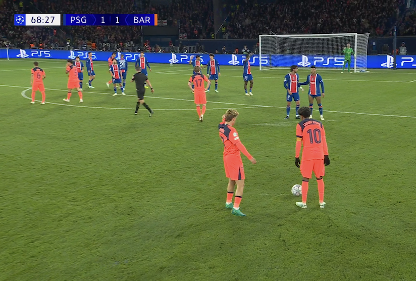 TouchlineX's tweet photo. 📸 - LAMINE YAMAL, THE WORLD IS READY FOR YOUR FREE KICK! https://t.co/PQeK0wR85e