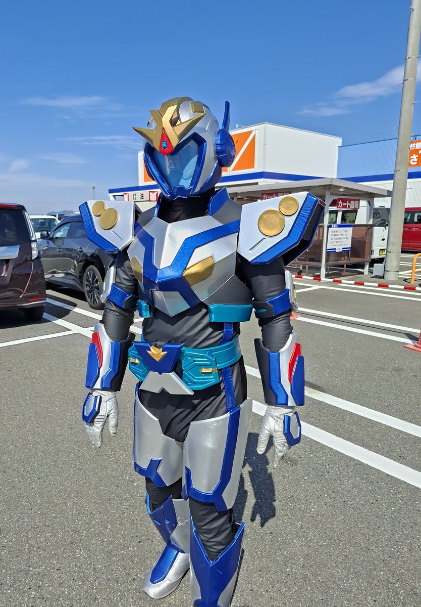 VATTENGER's tweet photo. 【活動報告】
2026.10.18
須惠軽トラ市｢のっこらしょ｣
ばってんジャー&amp;酔っぱライライショー
お天気☀️に恵まれ沢山のお客様で賑わいました
#ばってんジャー
#宇美町ヒーロー
#須惠軽トラ市のっこらしょ https://t.co/QZkSWvkqeg