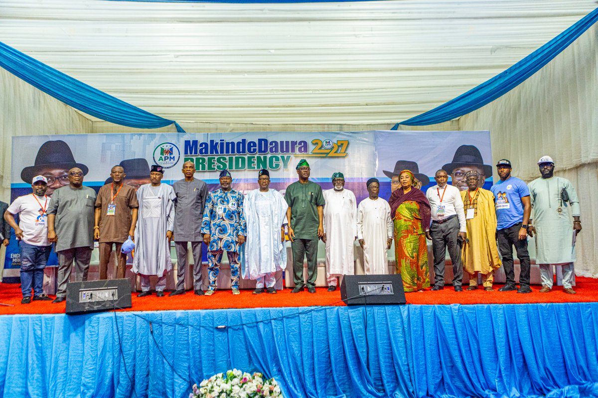 seyimakinde's tweet photo. As I said at the APM South South Town Hall Meeting today, I arrived in the South South Zone in 1990 as a 22-year-old young man armed with my degree from the University of Lagos. Without knowing anyone and relying only on my skills and knowledge, I was gainfully employed and worked in Akwa Ibom, Bayelsa, Delta, Edo and Rivers States as well as offshore. 

This is the type of Nigeria we want to build with our Reset Agenda. A Nigeria which works for every Nigerian. One where our young people can be educated and gainfully employed or succeed as entrepreneurs just like me.