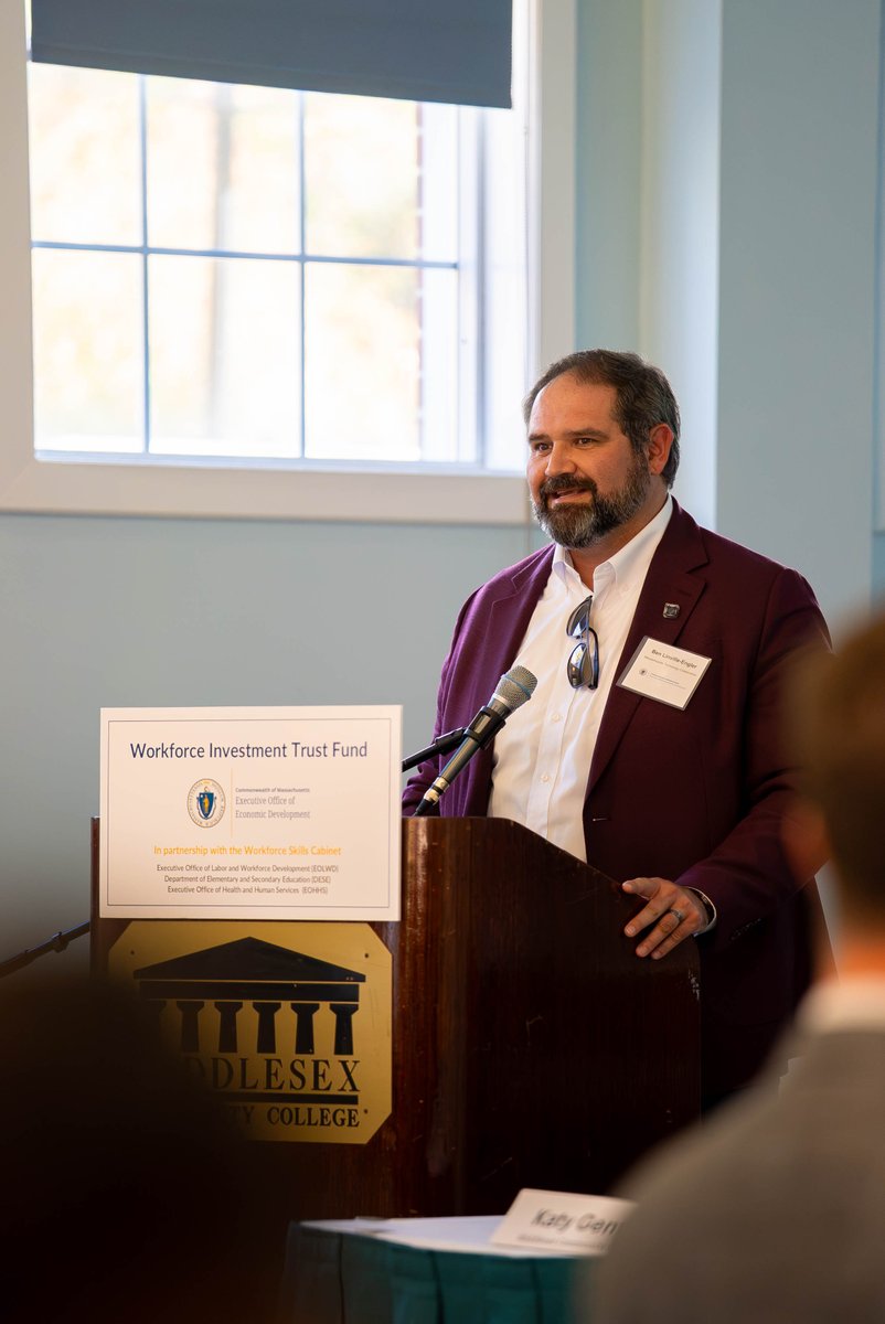 Mass_Tech's tweet photo. The @MassLtGov, MassTech, @MassCEC &amp; @MALifeSciences announced the expansion of Pathmaker, connecting MA businesses with skilled talent across manufacturing, AI, defense, robotics, climatetech &amp; life sciences.

Apply: https://t.co/LvGBYGVXbm

#WorkforceDevelopment https://t.co/LXj30uZTem