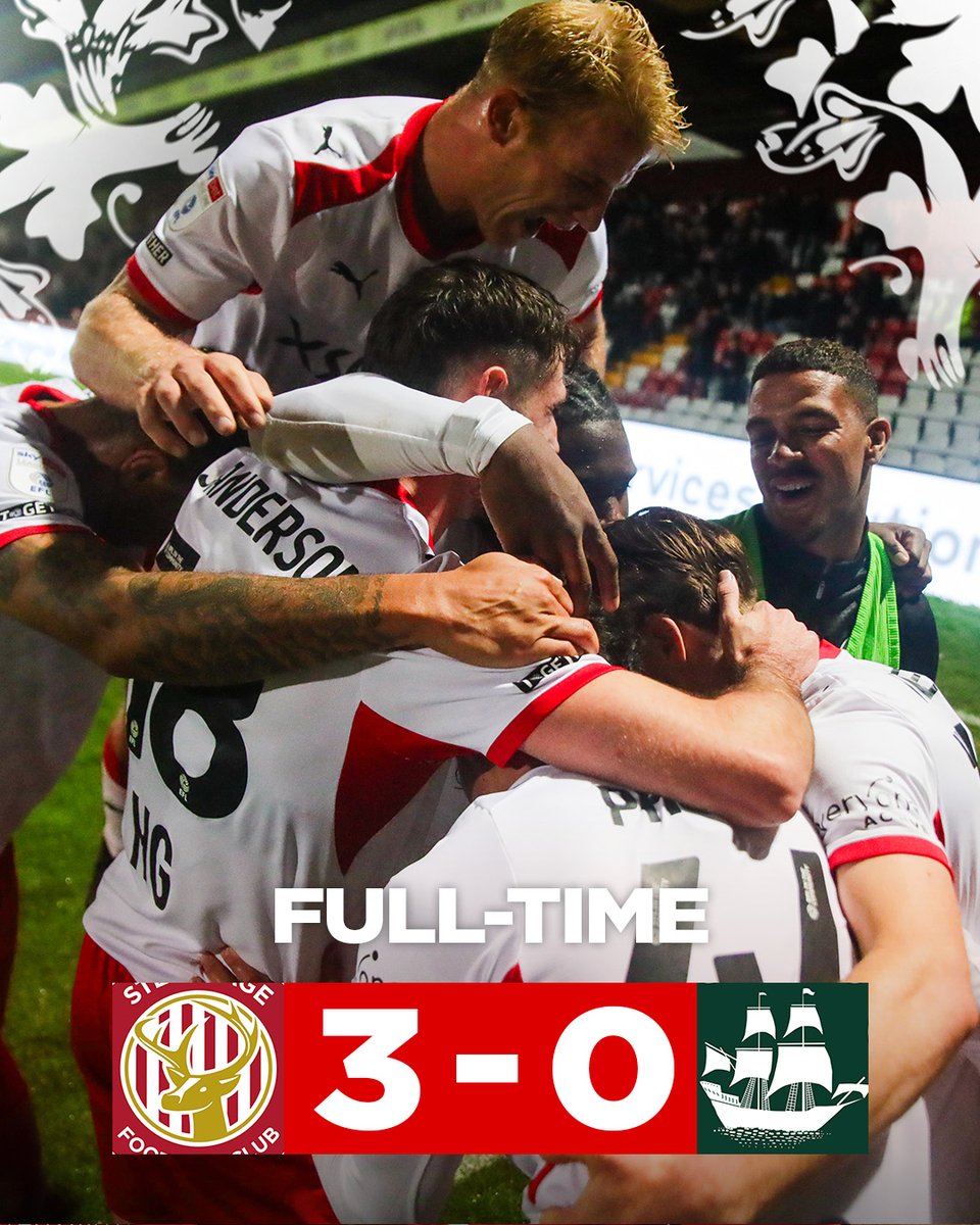 StevenageFC's tweet photo. A simply lovely Tuesday evening. 😁 https://t.co/2vNmE7FX4y