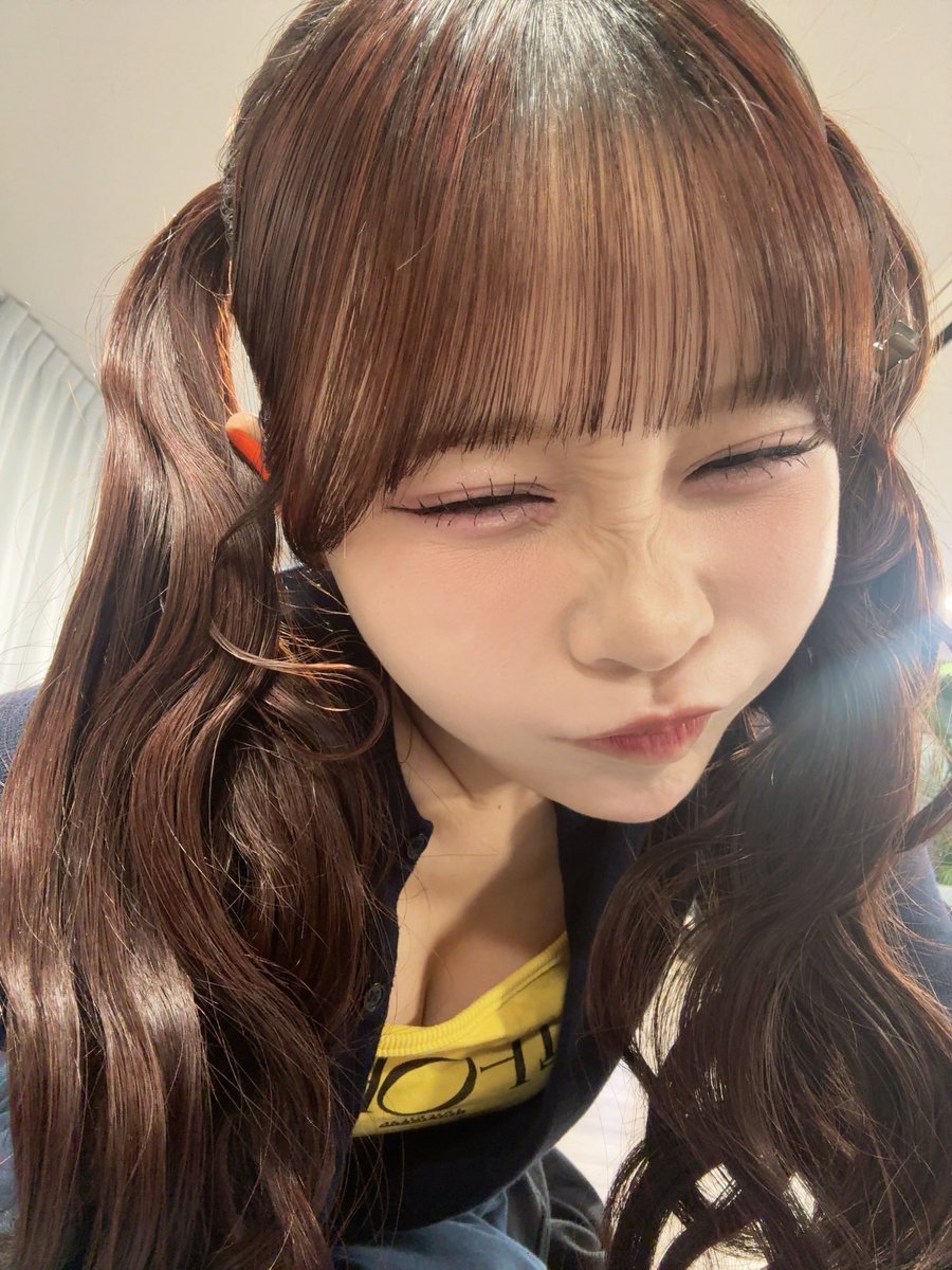 uqz1_'s tweet photo. 村川緋杏 (CANDY TUNE) どエロい谷間 https://t.co/Gzp1ukUIv9