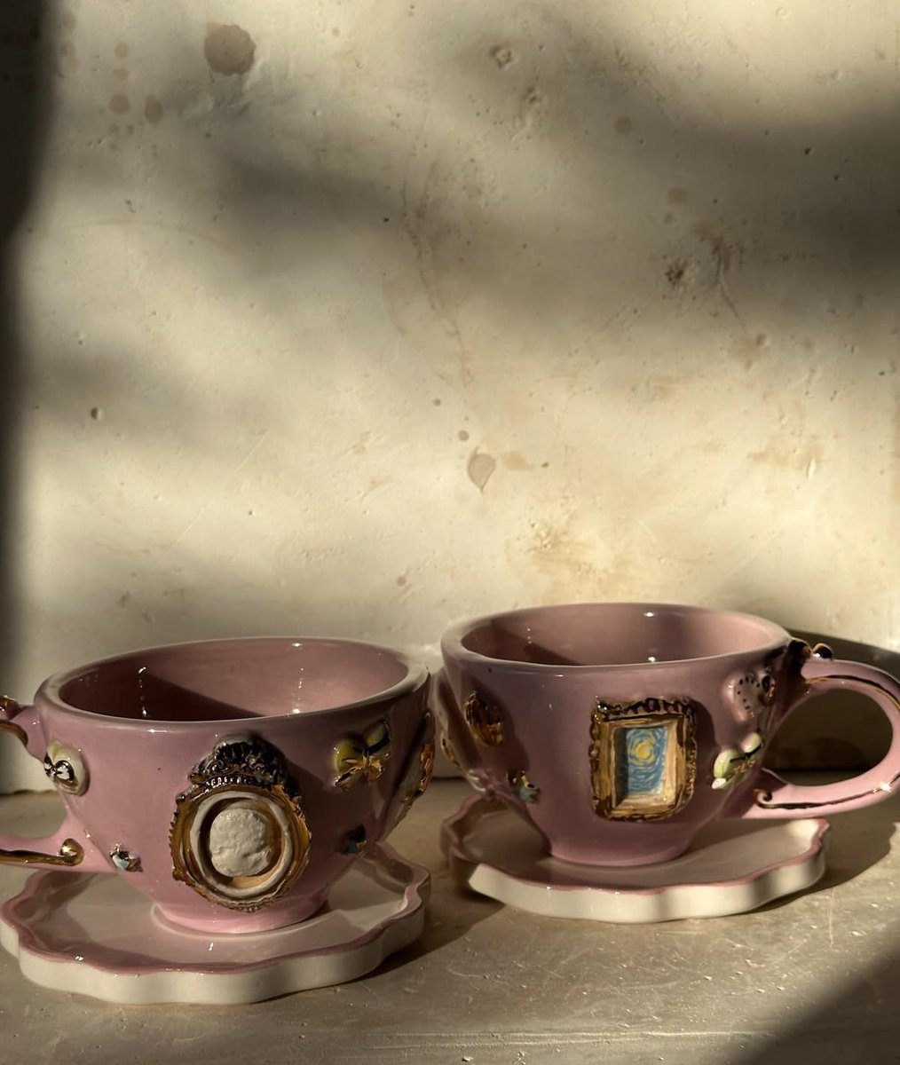 insperarise's tweet photo. ornate pink teacups with floral details ☕ https://t.co/ihtnepzgv3
