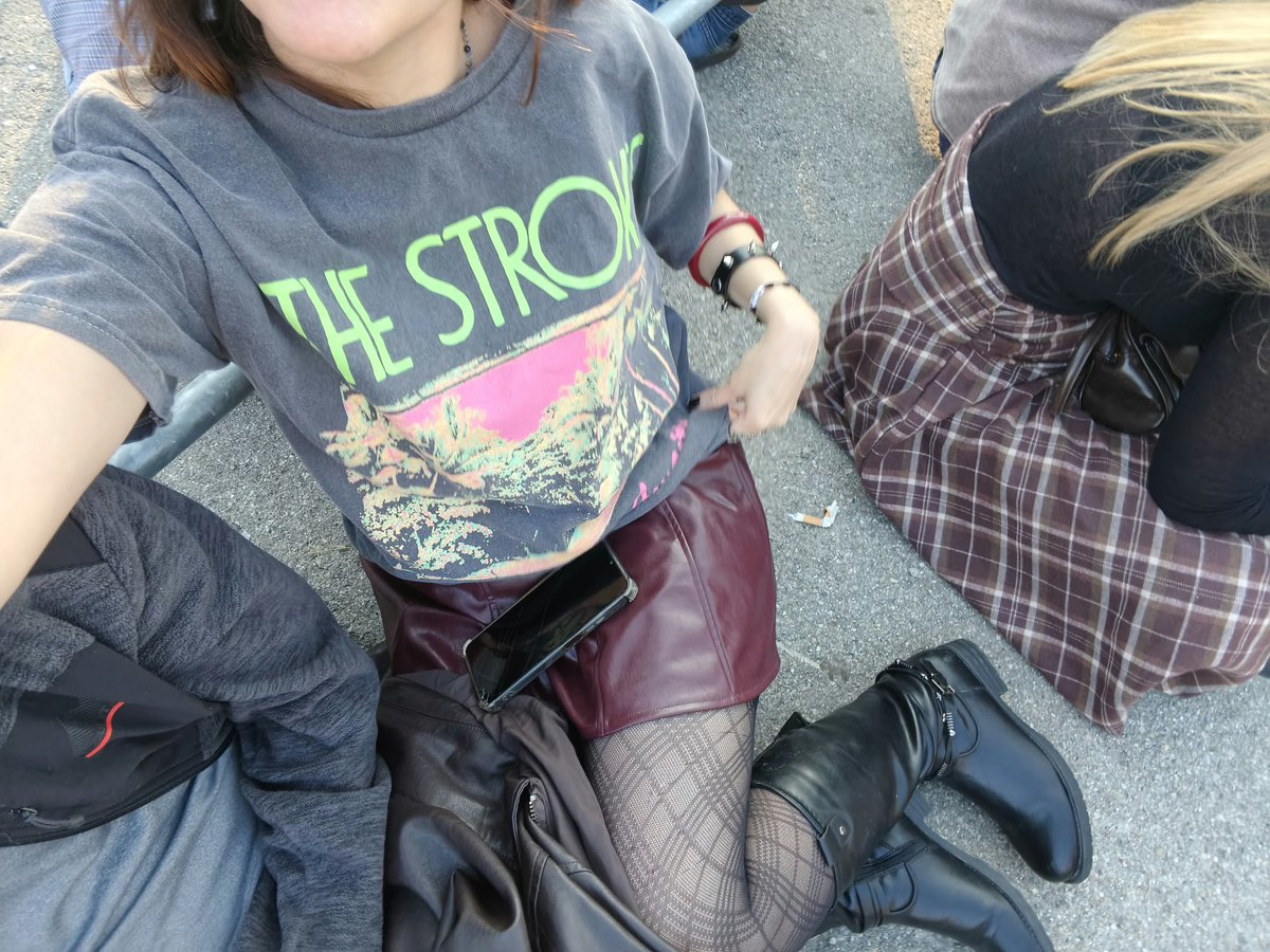alexfigueri's tweet photo. Bologna y los strokes https://t.co/ifPfw9esmX