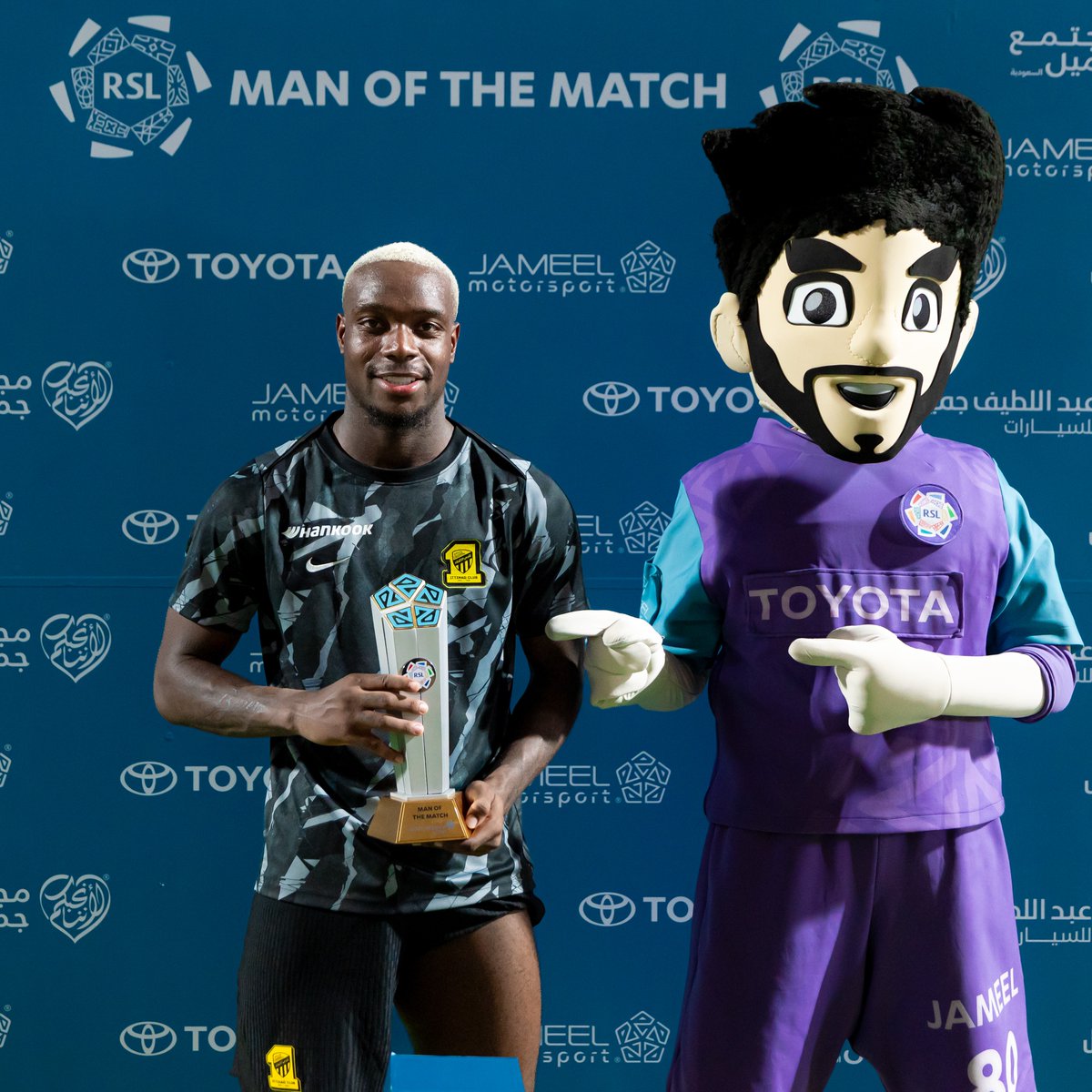 SPL's tweet photo. إلينيخينا رجل مواجهة #الاتفاق_الاتحاد 🌟

الجائزة مقدمة من @ToyotaALJ 🏆

#دوري_روشن_السعودي https://t.co/xTXeupBcSF