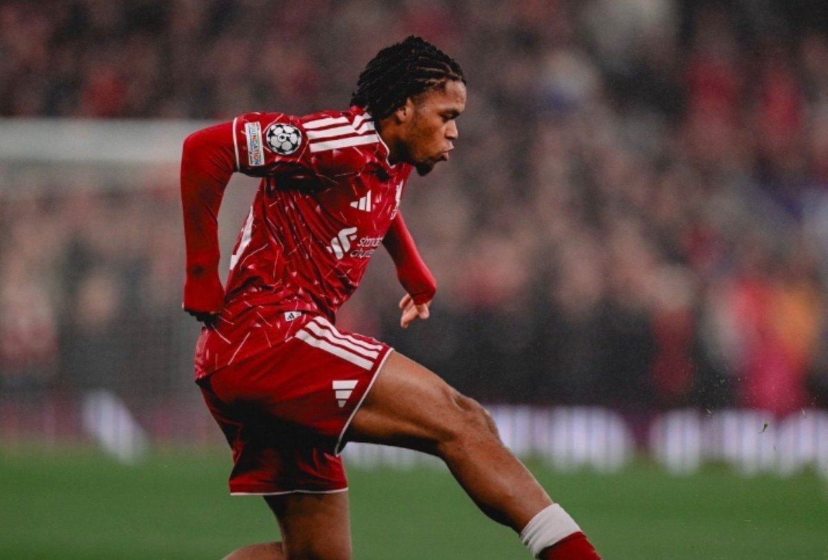 RichBillio79600's tweet photo. 💫 RIO NGUMOHA MAKES HISTORY!
The Liverpool youngster becomes the club’s youngest-ever Champions League assist provider and adds another assist tonight. 🅰️🔥
Two assists on the night! 🤯 https://t.co/RtYd9wSKas