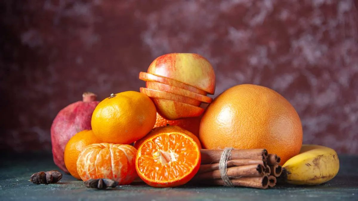 CuidatePlus's tweet photo. Las 5 frutas de temporada que debes comer para evitar resfriarte este octubre https://t.co/wuyjqxO4Pr https://t.co/mGWuDtzoRE