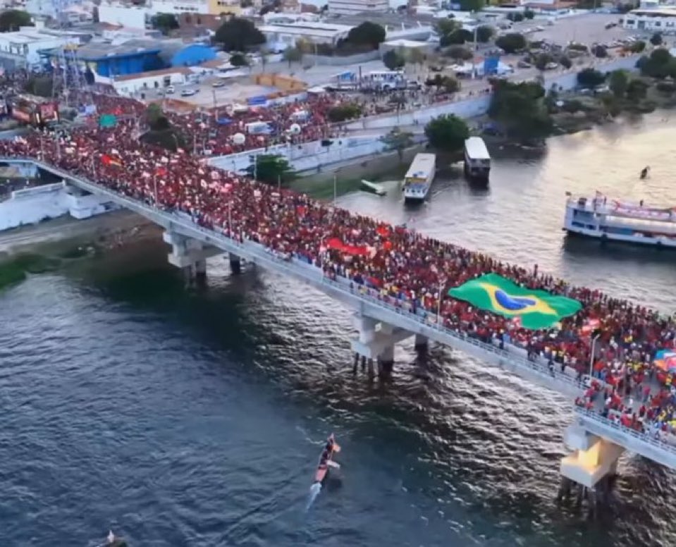 nrlfilho's tweet photo. Lula dando show em Juazeiro do Norte #LulaEmJuazeiro https://t.co/CsCYDtJjDb