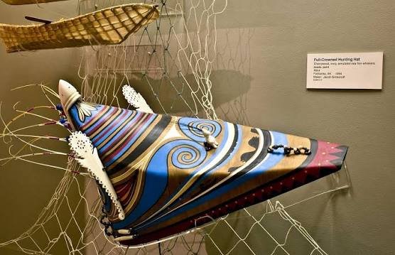 Shrynuir's tweet photo. @tuuu28283 Alaska has very high number of Native Americans. So alot of our products revolve around Native culture. Things like ulus knives, mukluks boots and Aleut hats. My personal favorite are the swords of the Tlingit people. https://t.co/LCWaI5nR9w